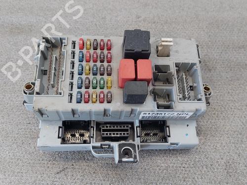 Caja reles / fusibles FIAT PUNTO (188_) 1.2 60 (188.030, .050, .130, .150, .230, .250) (60 hp) 29589258