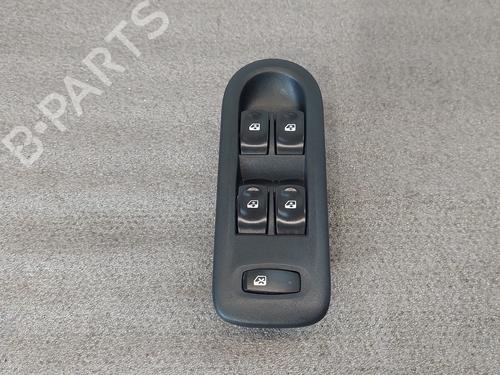 Used Left front window switch RENAULT CLIO III (BR0/1, CR0/1) 1.2 16V (BR02, BR0J, BR11, CR02, CR0J, CR11) (75 hp) 29813456