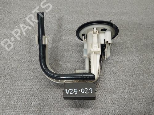 Used Fuel pump MERCEDES-BENZ C-CLASS (W202) C 250 D (202.125) (113 hp) 29958143