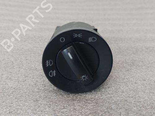 Used Headlight switch VW POLO IV (9N_, 9A_) 1.2 12V (69 hp) 30003800