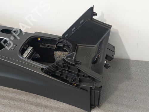 Armrest / Center console RENAULT MEGANE IV Grandtour (K9A/M/N_) 1.5 dCi 110 | BP30159134I20 