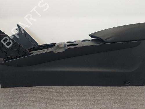 Armrest / Center console RENAULT MEGANE IV Grandtour (K9A/M/N_) 1.5 dCi 110 | BP30159134I20 