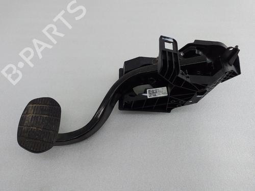 Used Break pedal BMW X1 (F48) sDrive 18 d (150 hp) 30170215