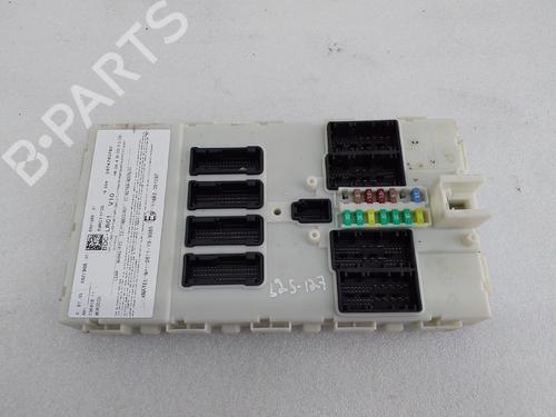 Used Fuse box BMW X1 (F48) sDrive 18 d (150 hp) 30201652