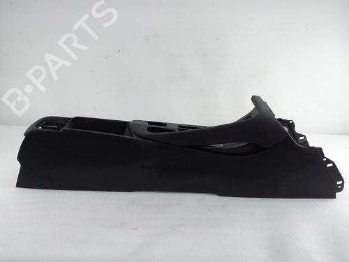 Used Armrest / Center console BMW X1 (F48) sDrive 18 d (150 hp) 30205233
