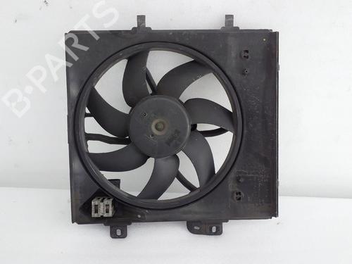 Used Radiator fan CITROËN C4 CACTUS 1.2 VTi 82 (82 hp) 30275793