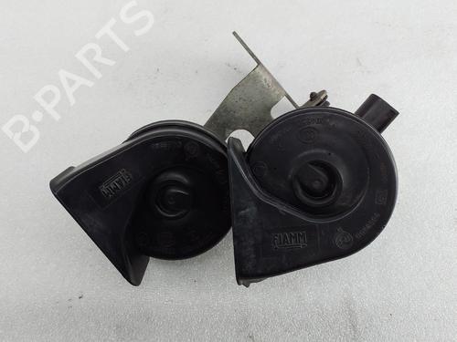Used Horn SEAT LEON (5F1) 1.6 TDI (110 hp) 30308078