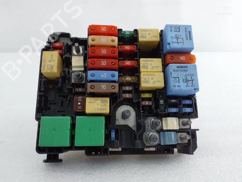 Used Fuse box PEUGEOT 308 SW II (LC_, LJ_, LR_, LX_, L4_) 1.6 HDi / BlueHDi 115 (LCBHXM, LCBHXT) (115 hp) 30352730