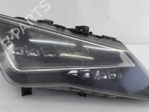 Used Right headlight SEAT LEON (5F1) 1.6 TDI (110 hp) 30592677