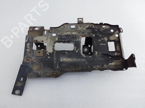 Used Support PEUGEOT 308 SW II (LC_, LJ_, LR_, LX_, L4_) 1.6 HDi / BlueHDi 115 (LCBHXM, LCBHXT) (115 hp) 30615149