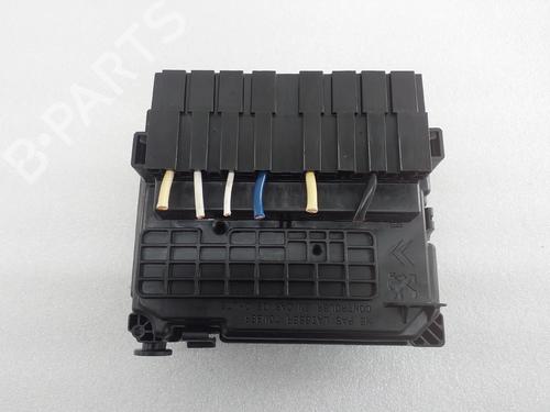 Fuse box CITROËN C3 II (SC_) 1.2 VTi 82 | BP30831590E1