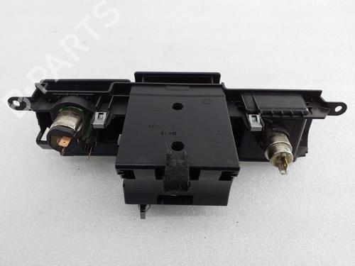 Aschenbecher LAND ROVER DISCOVERY III (L319) 2.7 TD 4x4 | BP30834427I30