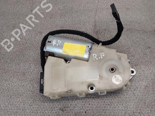 Motore del tettuccio apribile AUDI A4 B5 Avant (8D5) 1.9 TDI (110 hp) 30910114