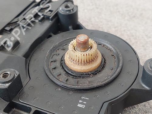 Left front window motor VW PASSAT B5 Variant (3B5) 1.9 TDI | BP31127709E21 