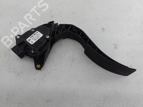 Pedal RENAULT CLIO IV (BH_) 1.5 dCi 75 (75 hp) 31585643