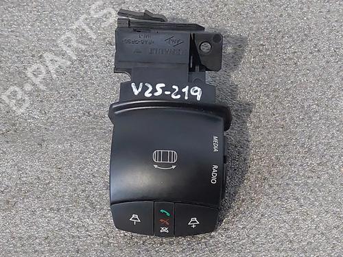 Used Steering wheel controls RENAULT MASTER III Van (FV) 2.3 dCi 145 4x4 (146 hp) 31707621