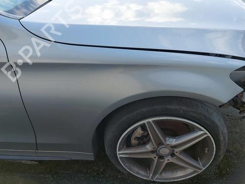 Used Right front fenders MERCEDES-BENZ C-CLASS (W205) C 220 BlueTEC / d (205.002, 205.004) (170 hp) 31718600