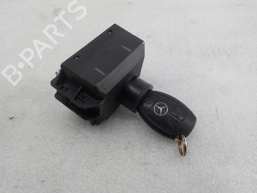 Used Ignition barrel MERCEDES-BENZ VITO Van (W447) 111 CDI (447.601, 447.603, 447.605) (114 hp) 31793841