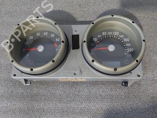 Used Instrument cluster VW POLO (6N2) 1.0 (50 hp) 31802014