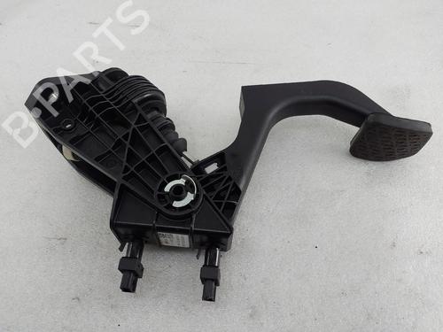 Pédale d'embrayage MERCEDES-BENZ VITO Van (W447) 111 CDI (447.601, 447.603, 447.605) (114 hp) 31902681