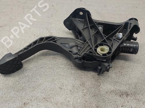 Pédale d'embrayage SEAT LEON (5F1) 1.6 TDI (105 hp) 31976446