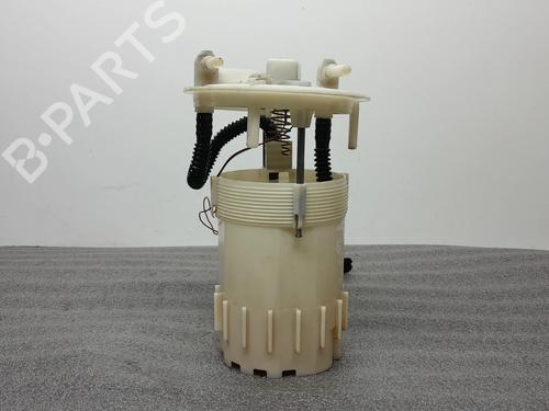 Used Fuel pump RENAULT MEGANE II (BM0/1_, CM0/1_) 1.5 dCi (BM0F, BM0T, BM2B, CM0F, CM0T) (82 hp) 32070669
