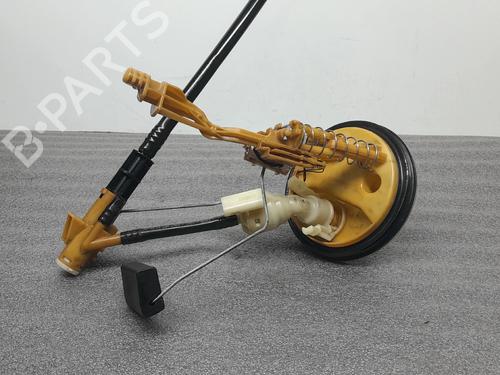 Used Fuel pump BMW 5 (E39) 520 i (150 hp) 32070680