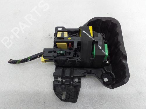 Scatola fusibili PEUGEOT 208 I (CA_, CC_) 1.2 VTI 82 (82 hp) 32097078