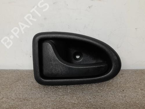 Maneta interior trasera izquierda RENAULT CLIO II (BB_, CB_) 1.9 D (B/CB0E, BB0J) (64 hp) 32269185