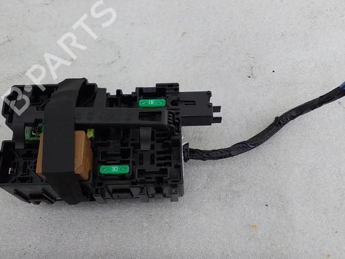Used Fuse box PEUGEOT 208 II (UB_, UP_, UW_, UJ_) 1.5 BlueHDI 100 (102 hp) 32373354