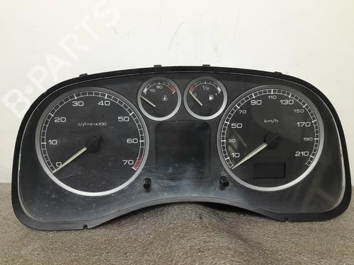 Used Instrument cluster PEUGEOT 307 (3A/C) 1.4 (75 hp) 32373356