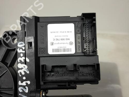 Right front window motor VW GOLF V (1K1) 1.4 FSI | BP32447735E20