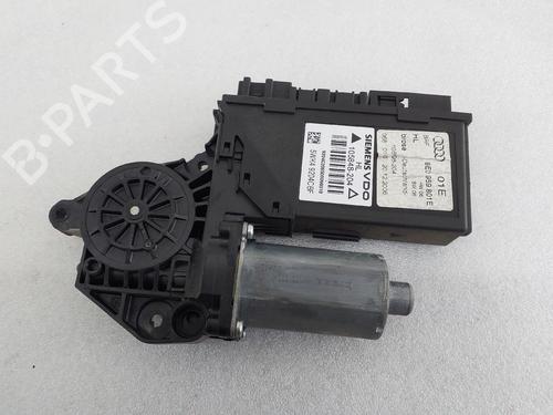 Rudehejsemotor bagstkærm venstre AUDI A4 B7 (8EC) 1.9 TDI (116 hp) 32493394