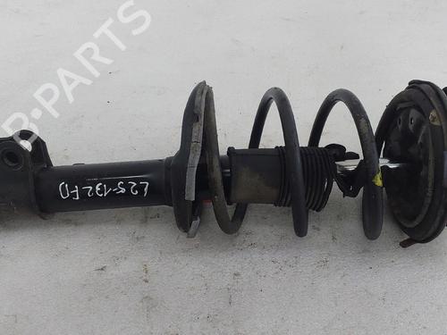 Amortiguador delantero derecho TOYOTA COROLLA Compact (_E10_) 2.0 D (CE100_, CE100R) (72 hp) 32698988