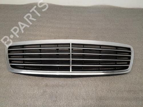 grille-mercedes-benz-c-class-t-model-s203-2001-2002-2003-2004-2005-2006-2007-32710717 main image