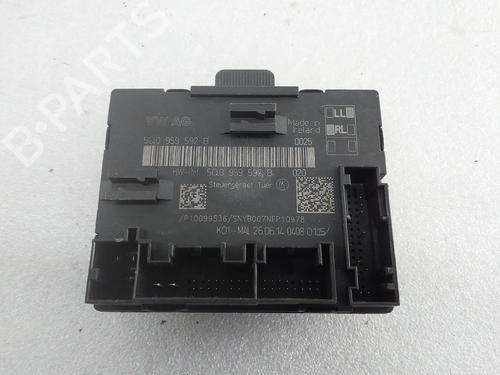 electronic-module-audi-a3-8v1-8vk-2012-2013-2014-2015-2016-2017-2018-2019-2020-32759354 main image