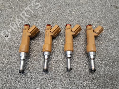 Used Injector TOYOTA PRIUS PLUS (_W4_) 1.8 Hybrid (ZVW40W, ZVW41W) (136 hp) 32863580