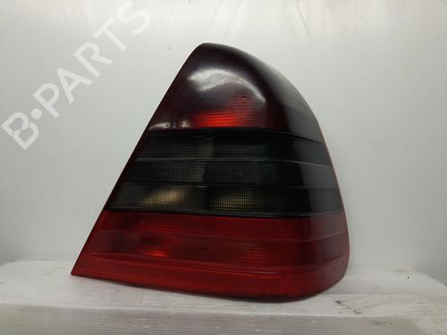 Used Right taillight MERCEDES-BENZ C-CLASS (W202) C 250 D (202.125) (113 hp) 33028378