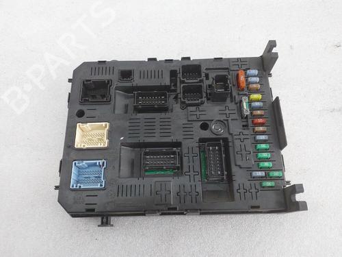 Boîte à Fusibles CITROËN JUMPY II Van 1.6 HDi 90 16V (90 hp) 33044010