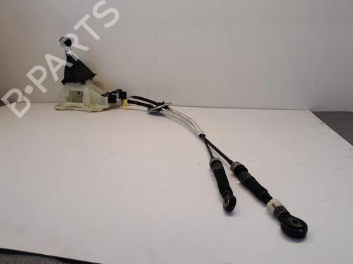 Used Gear lever KIA STONIC (YB) 1.2 CVVT (79 hp) 33050798