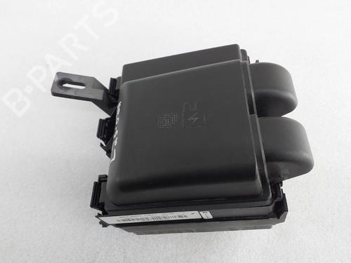 Used Fuse box Fuse box FORD PUMA (J2K, CF7) 1.0 EcoBoost mHEV (125 hp) 33121425 33121425