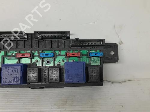 Used Fuse box Fuse box SMART CITY-COUPE (450) 0.6 (S1CLA1, 450.341) (55 hp) 33211481 33211481