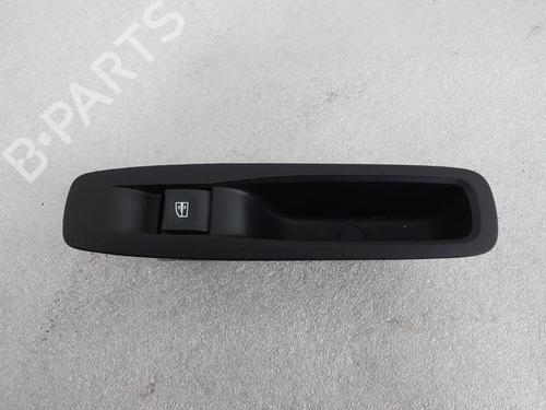 Used Right rear window switch Right rear window switch RENAULT MEGANE IV Hatchback (B9A/M/N_) 1.5 dCi 110 (B9A3) (110 hp) 33236821 33236821