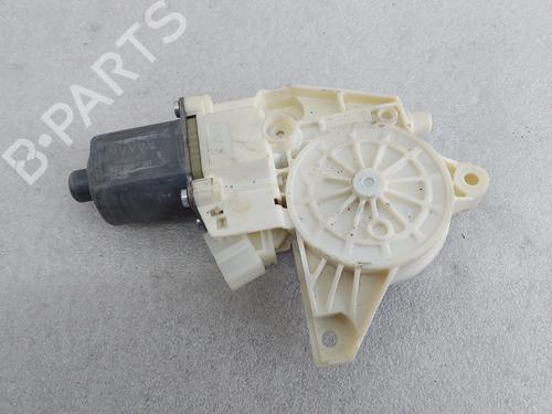Used Right front window motor Right front window motor MERCEDES-BENZ A-CLASS (W176) A 160 CDI / d (176.011) (90 hp) 33244890 33244890
