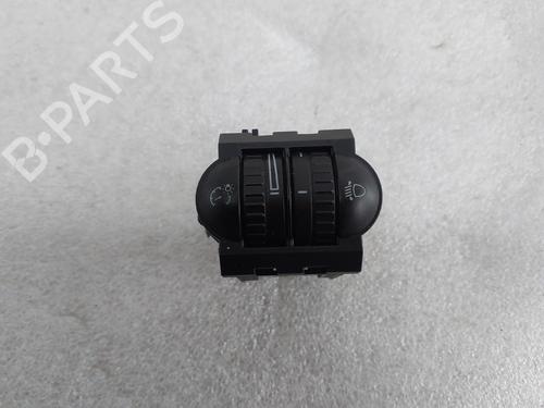 Used Headlight switch Headlight switch VW GOLF VI (5K1) 1.6 TDI (105 hp) 33267347 33267347