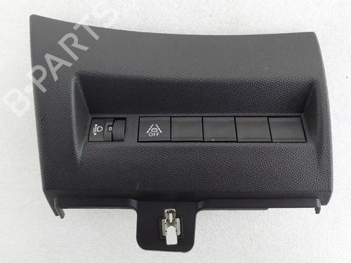 Used Switch Switch PEUGEOT 208 II (UB_, UP_, UW_, UJ_) 1.5 BlueHDI 100 (102 hp) 33403277 33403277