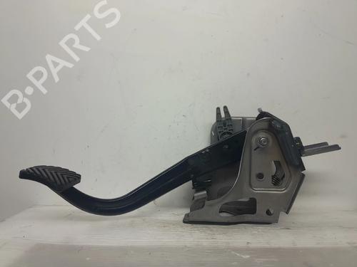 Used Clutch pedal Clutch pedal KIA STONIC (YB) 1.2 CVVT (79 hp) 33468934 33468934