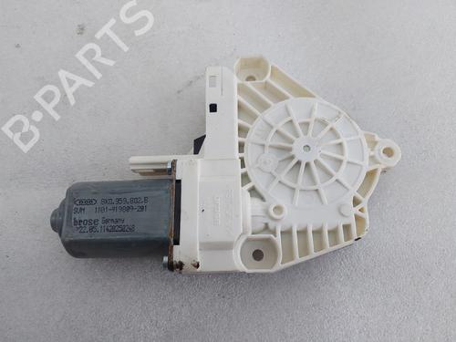 Used Right front window motor Right front window motor AUDI Q5 (8RB) 3.0 TDI quattro (240 hp) 33557788 33557788