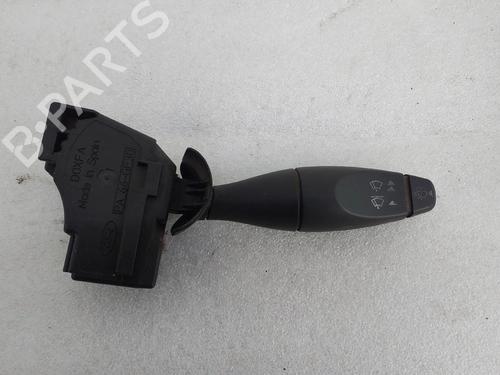 Used Steering column stalk Steering column stalk FORD FOCUS I Estate Van (DNW) 1.8 TDDi (90 hp) 33557825 33557825