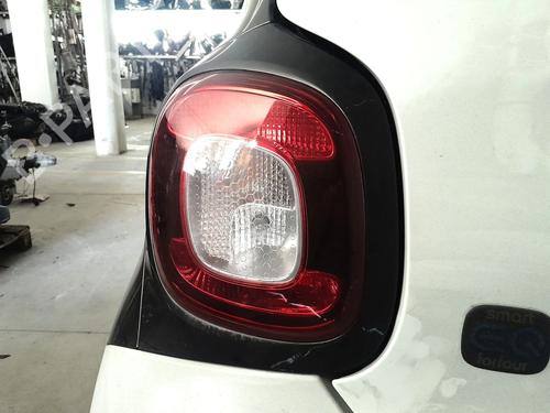 Used Left taillight Left taillight SMART FORFOUR Hatchback (453) electric drive (453.091) (82 hp) 33676312 33676312